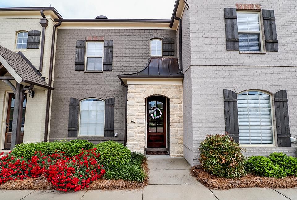 1st image of 103 Park View Ln #107