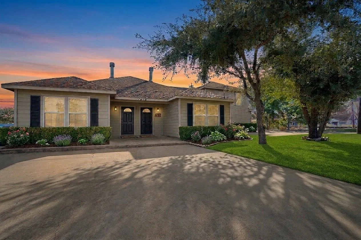 3 bed, 2.0 bath, 1133 sqft, $1,500 — Photo 2