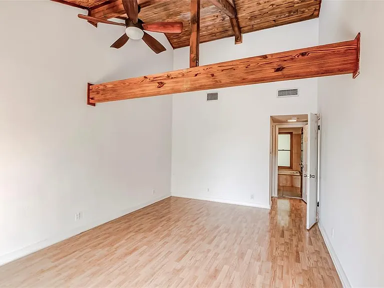 208 Westhaven Dr — Photo 24