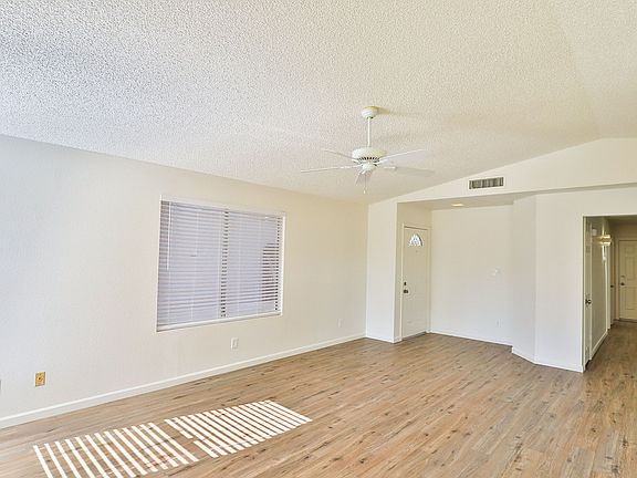 5th image of 4267 E Contessa St