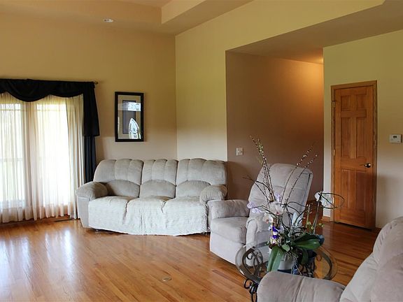 5th image of 2509 W Glenmoor Ln