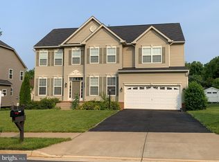 9043 Stone Crest Dr, Warrenton, VA 20186