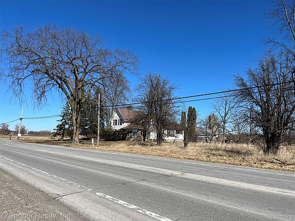 3rd image of 3520 Capac Rd