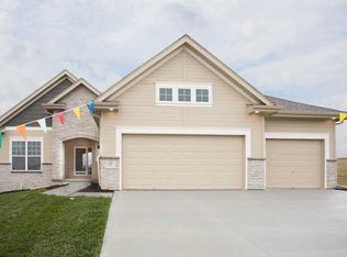 10421 S 106th St, Papillion, NE 68046