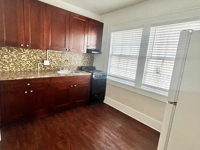 5th Street Lofts — Photo 9