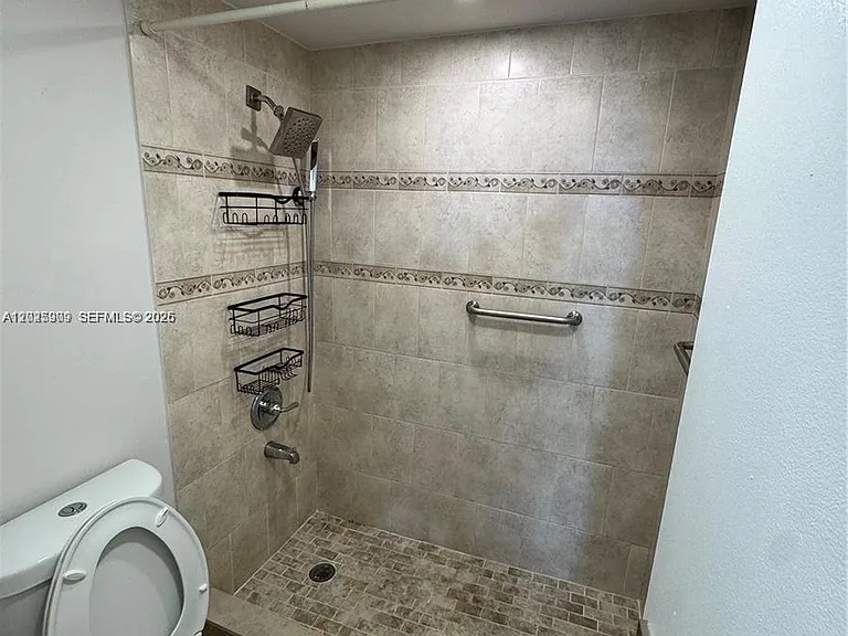 1121 SW 122nd Ave #412-2 — Photo 9