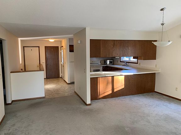 breakfast bar & formal dining area