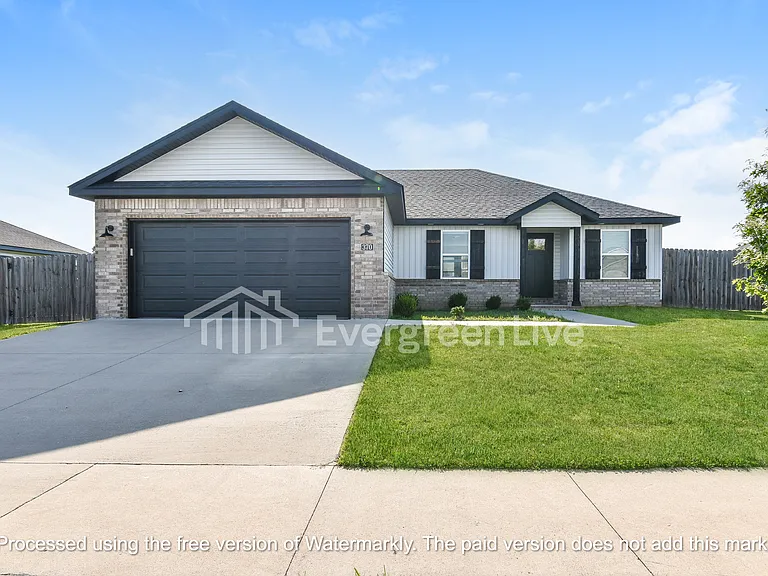 370 N Mojave St — Photo 1