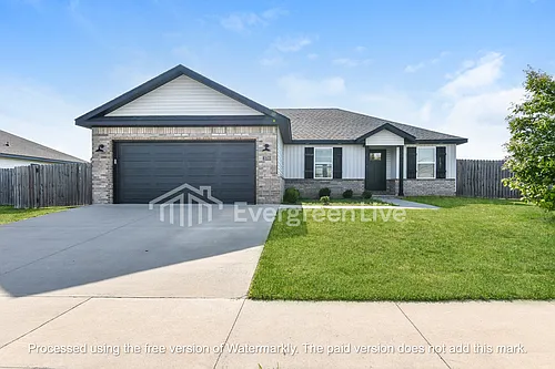 370 N Mojave St Photo 1