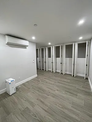 Rented by Aron Fried, LREB | media 16