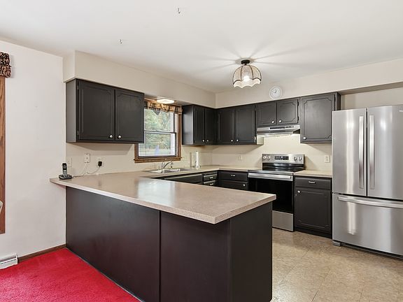 4th image of E4608 483rd Avenue