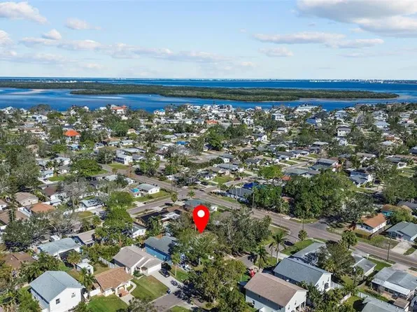 1775 Montana Ave NE, Saint Petersburg, FL 33703