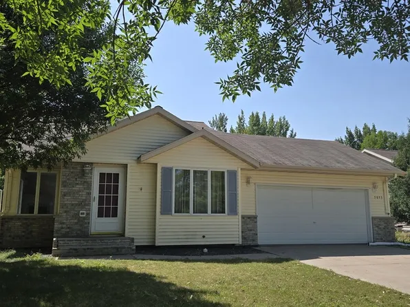 5093 W Elm Ct, Grand Forks, ND 58203