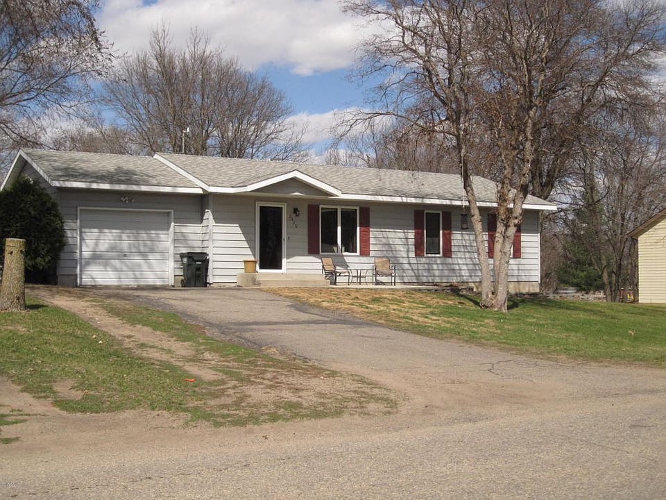 1st image of 2409 Basswood Ln