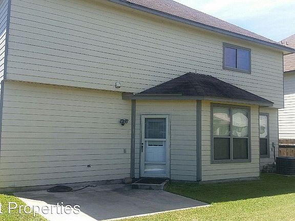 3rd image of 1745 Bayland St