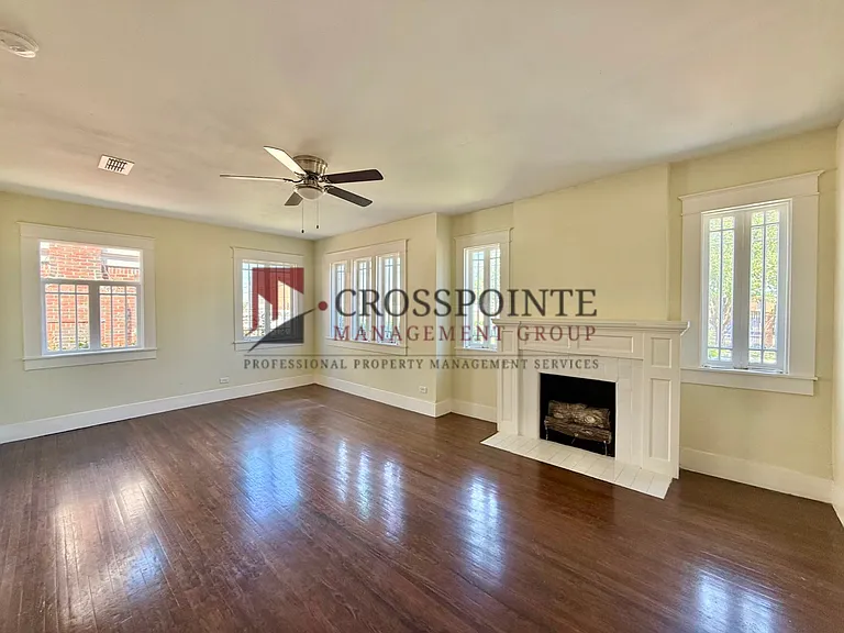431 S College Ave — Photo 3