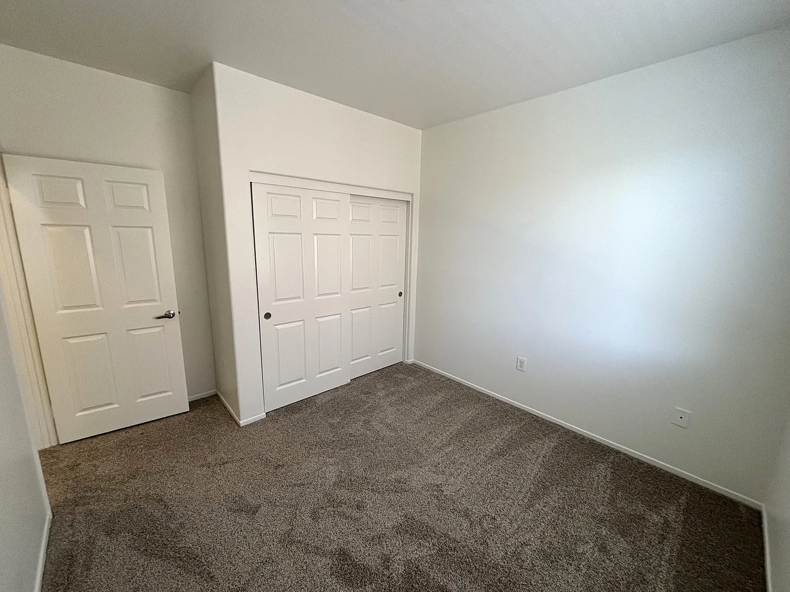 2 bed, 1000 sqft, $2,395 — Photo 4