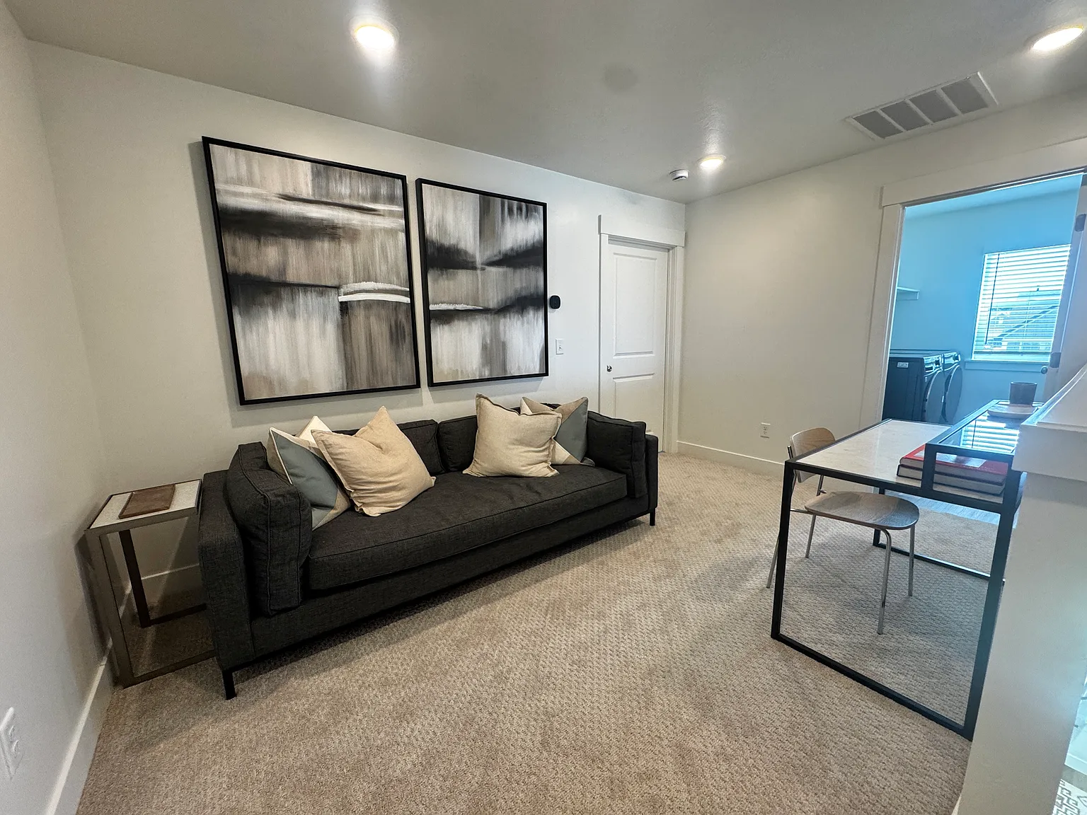 739 W 725 N, Smithfield - Brand New End-Unit Townhome — Photo 4