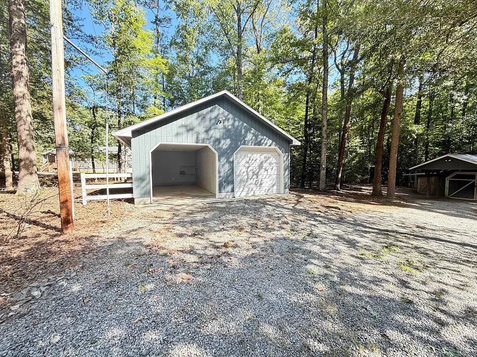 271 Pine Ln