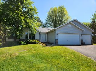 9970 Starlight Dr, Woodbury, MN 55125