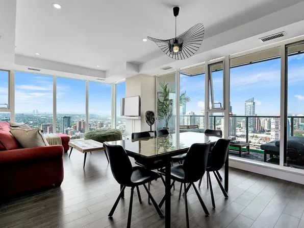 930 NW 16th Ave SW #2402, Calgary, AB T2R 1C2