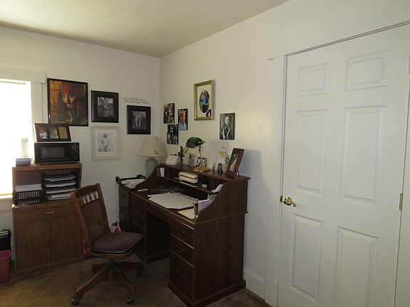 Office, Dining or Den.