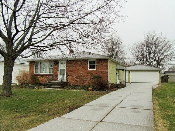2nd image of 300 Claudette Ct