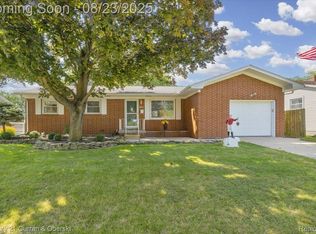 661 Lavender St, Monroe, MI 48162