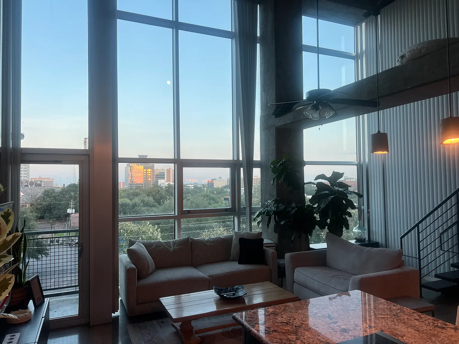 1 bed, 1161 sqft, $2,750 — Photo 3