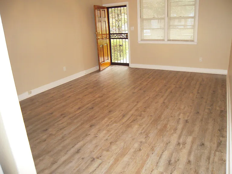 3445 Texas St — Photo 4