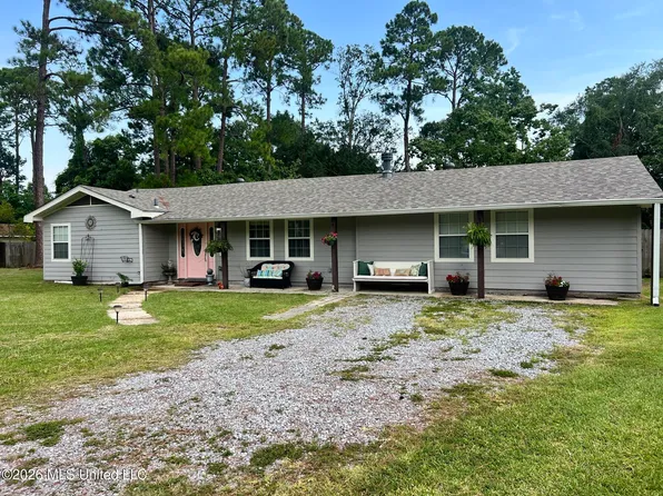 13 40th St, Gulfport, MS 39507