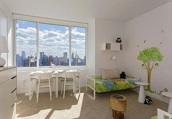 5th image of 160 W 62nd St APT 40C