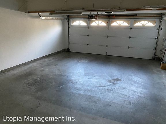 3rd image of 976 S Country Glen Way
