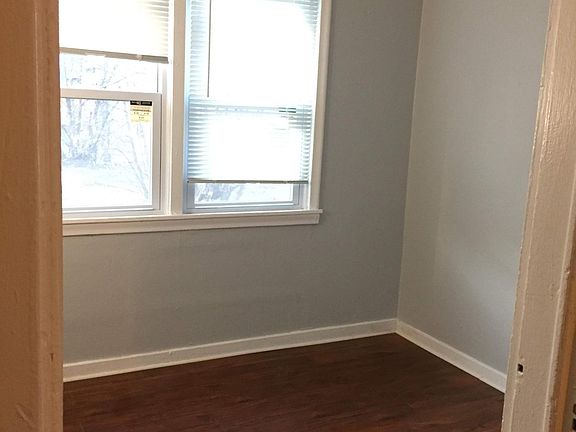 5th image of 1331 James Ave N