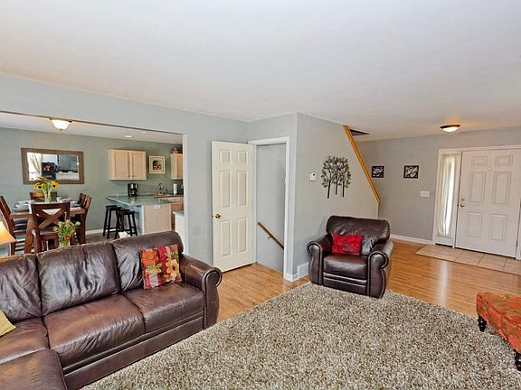 5th image of 7 Riverboat Ln