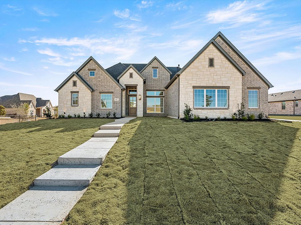 1st image of 217 Oakmont Dr