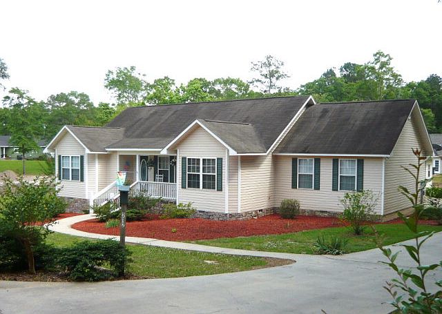 1st image of 212 Candlewood Ave