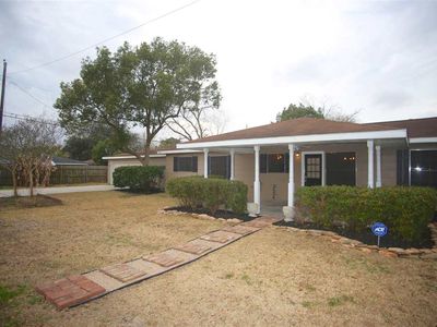 3021 Oak Ave, Groves, TX, 77619