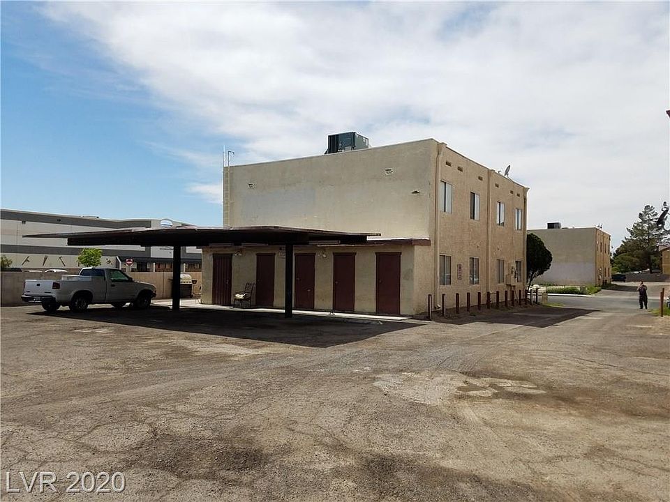 2nd image of 601 Triest Ct