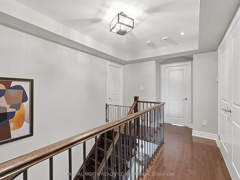 18 Alex Campbell Cres — Photo 20