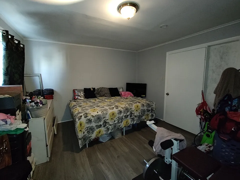 138 W Lancaster Ave #8