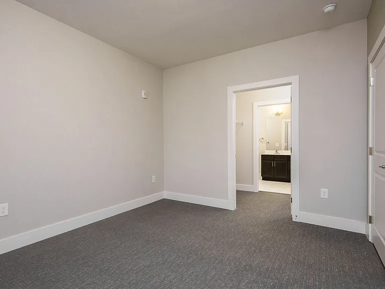 2 bedrooms available