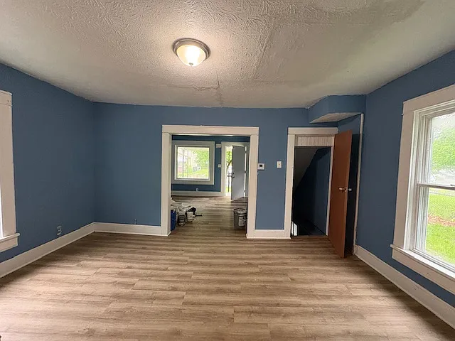 822 Carlysle St — Photo 9