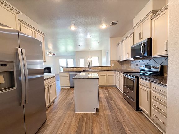 2nd image of 5591 Coventry Dr