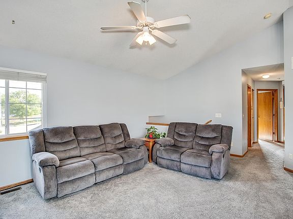 5th image of 1901 E Zachary Dr