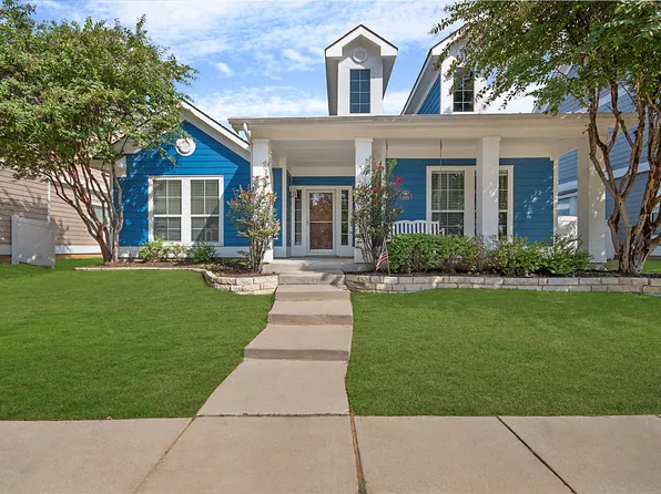 9405 Waterman Dr, Aubrey, TX 76227