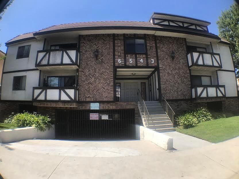 1st image of 6543 Woodman Ave APT 104