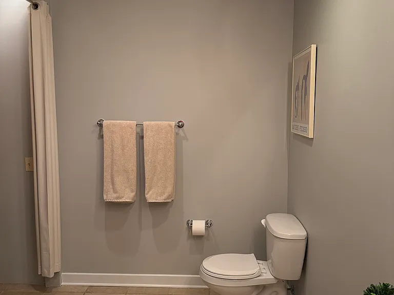 320 E 21st St #411 — Photo 21