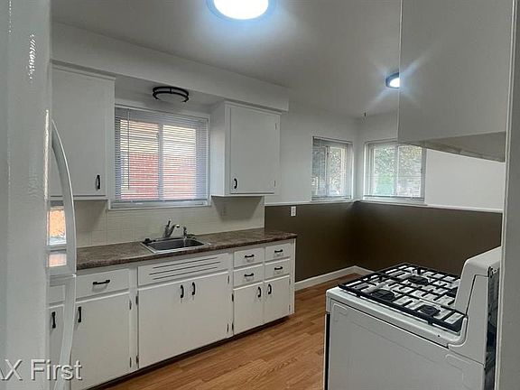 4th image of 23629 Deziel St