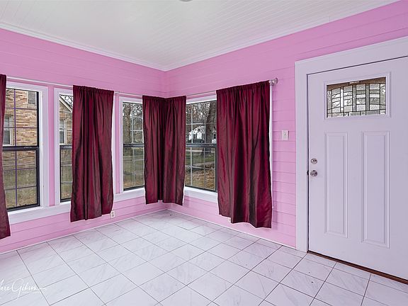 4th image of 178 Leo Ave